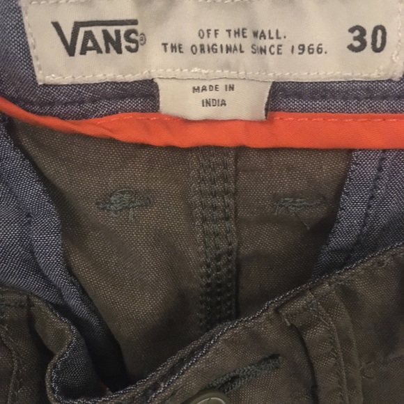 Men’s Vans shorts - Picture 1 of 4